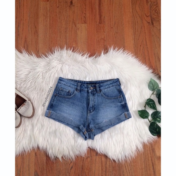 PacSun Pants - 🌿 Kendall & Kylie High Waisted Denim Shorts 🌿